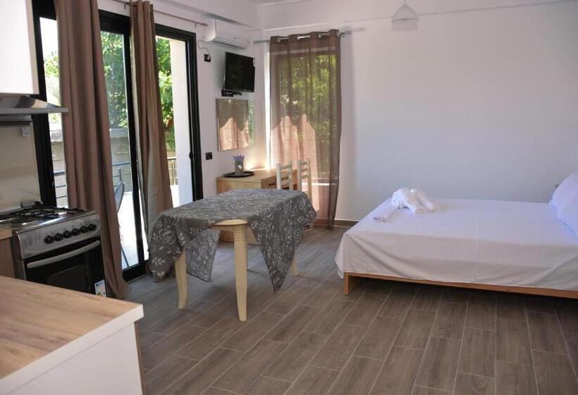 استودیو استاندارد با بالکن, Lungomare Private Rooms