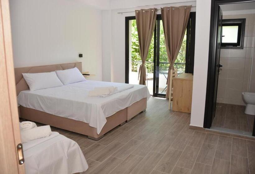 اتاق استاندارد سه تخته با بالکن, Lungomare Private Rooms