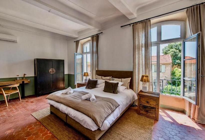 غرفة سوبيريور, Au Ralenti Du Lierre