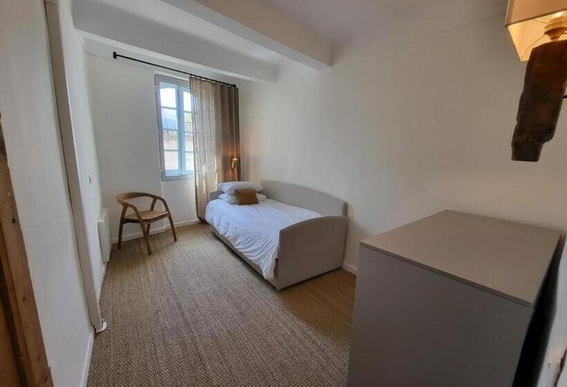 スタンダードスタジオ, Au Ralenti Du Lierre