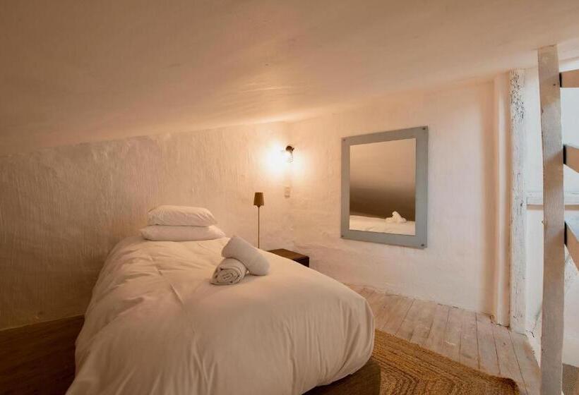 スタンダードスタジオ, Au Ralenti Du Lierre