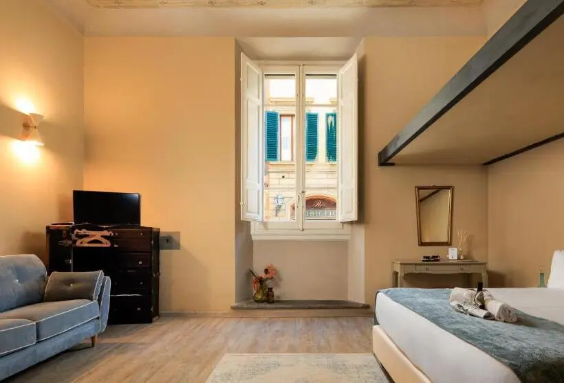 اتاق لوکس با تخت بزرگ, The Magnificent Maison Du Charme