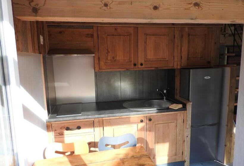 带2个卧室的公寓, La Tzavane