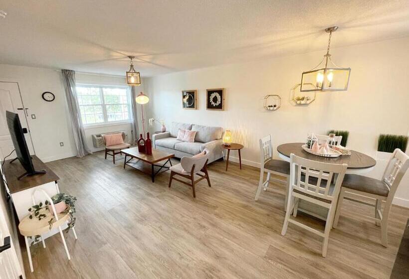 جناح ديلوكس, Gateway To Greenwich Suites