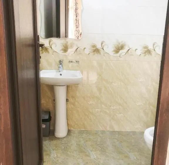 اتاق خانوادگی, Tiktok House