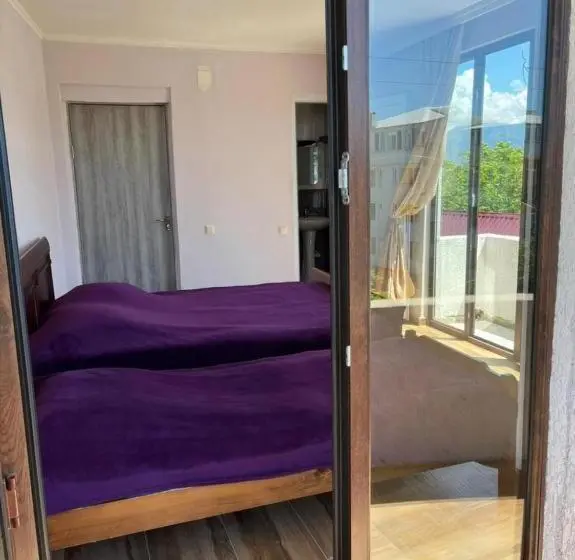 اتاق استاندارد, Tiktok House