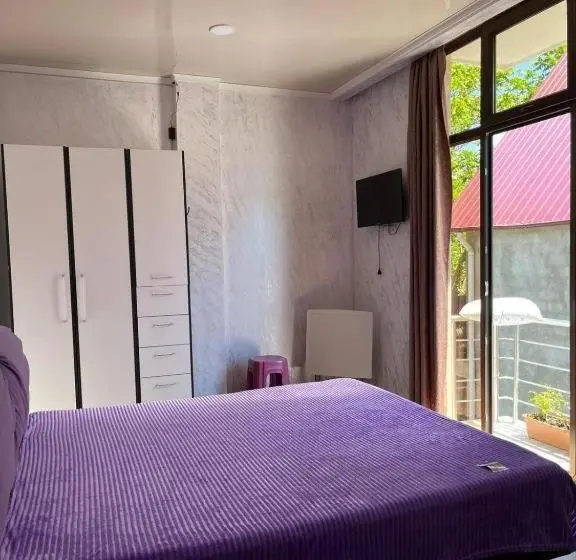 اتاق استاندارد, Tiktok House