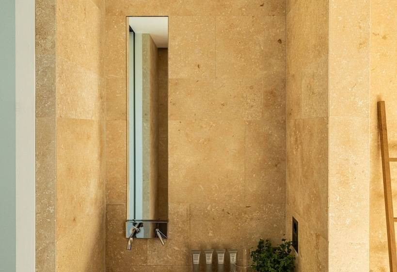 חדר סופריור עם נוף להרים, C Hotel & Spa