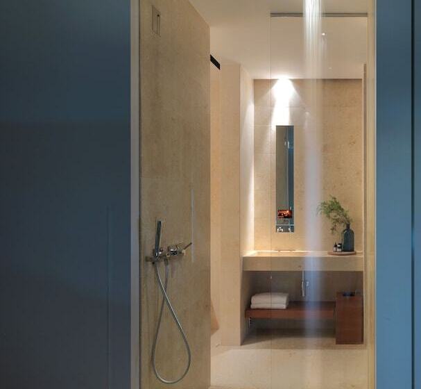 חדר סופריור עם נוף להרים, C Hotel & Spa