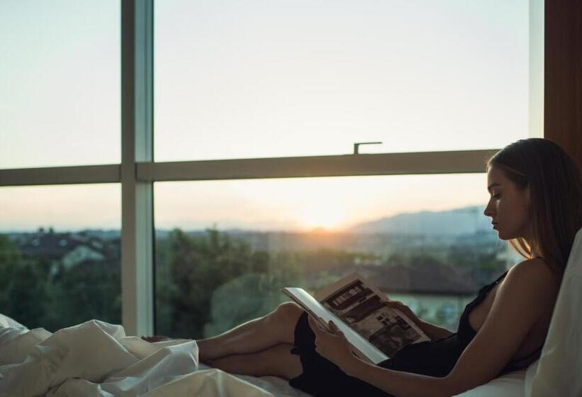 חדר סופריור עם נוף להרים, C Hotel & Spa