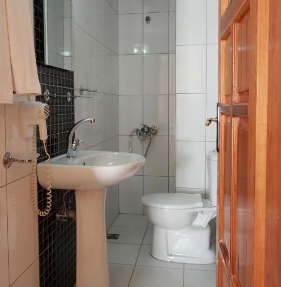 Quarto Estandar com Sacada, Elegant Baronessa Aparthotel