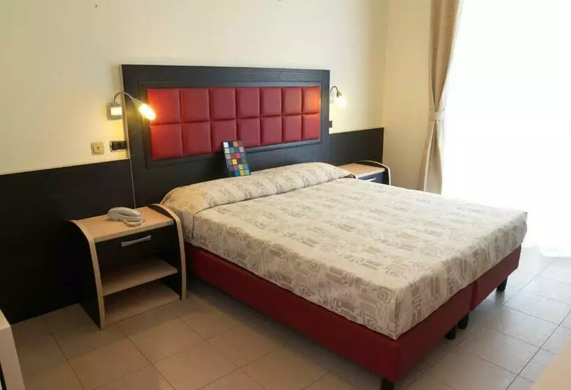 اتاق استاندارد با بالکن, Arno