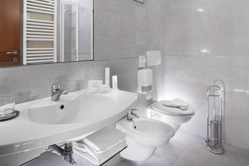 غرفة قياسية مزوَّدة بشُرفة, Colombo