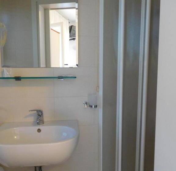 수피리어 룸, Emperador