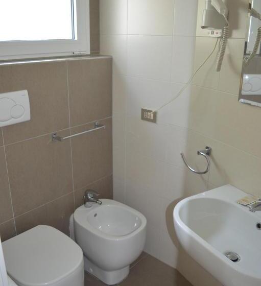 스탠다드 트리플 룸, Emperador