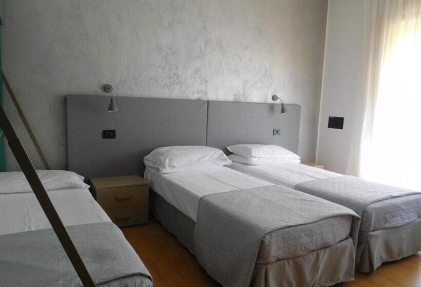 스탠다드 트리플 룸, Emperador