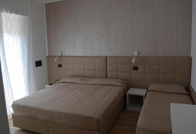 수피리어 트리플 룸, Emperador