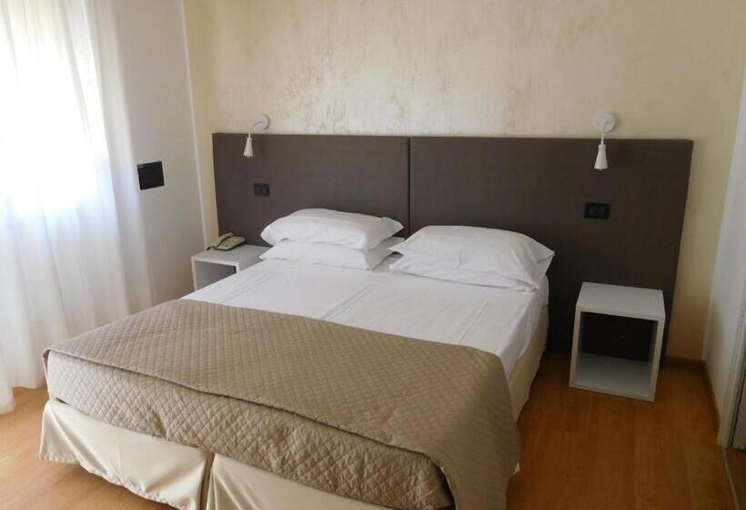 스탠다드 룸, Emperador