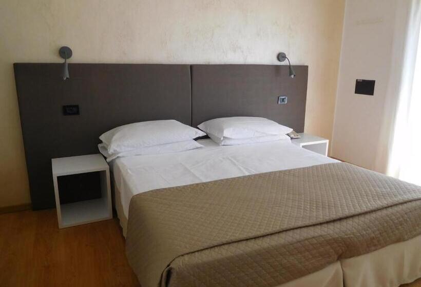 스탠다드 룸, Emperador