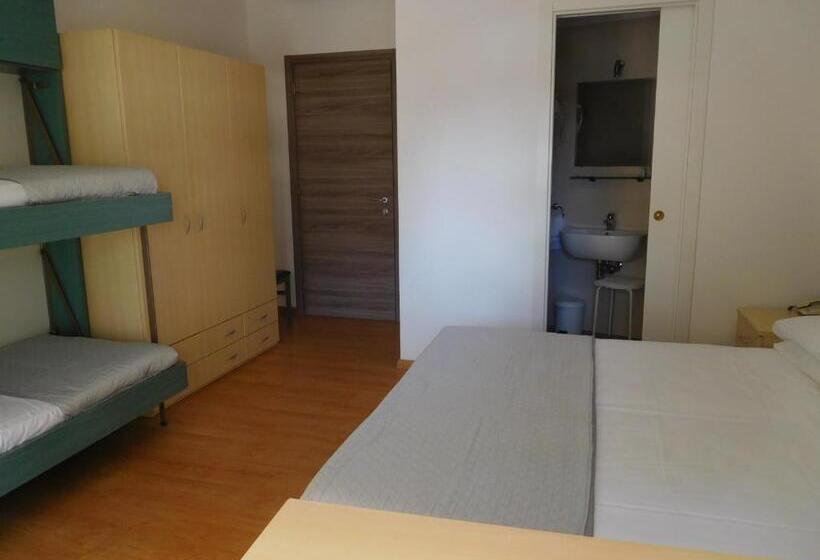 이코노이 4인룸, Emperador