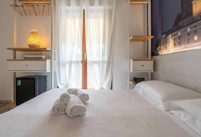 غرفة قياسية ثلاثية, Germania