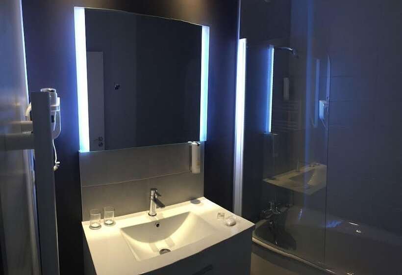 חדר משפחתי, Golf Hotel Colvert   Room Service Disponible