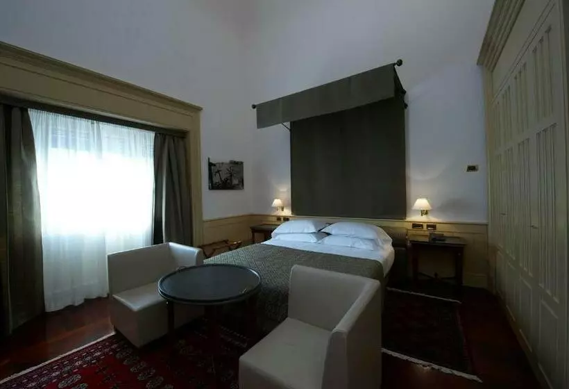 سوییت لوکس, Grand Hotel Piazza Borsa