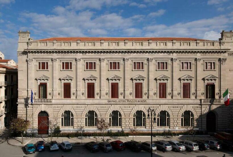 经济房, Grand Hotel Piazza Borsa