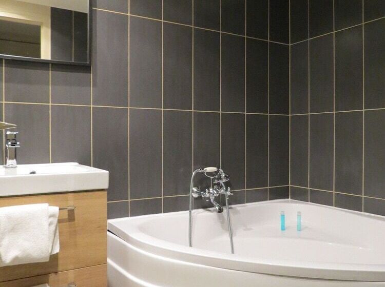 سوییت, Hostellerie Du Royal Lieu