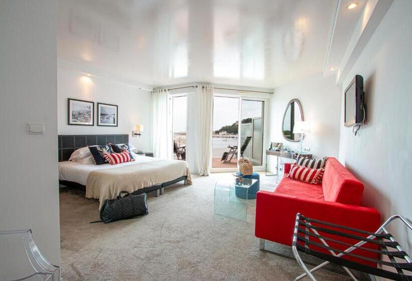 带海景的高档三人间, Hôtel La Marine