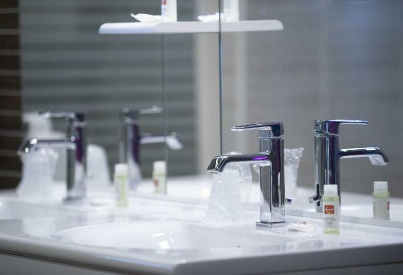 חדר סטנדרט, Hôtel Restaurant Caribou