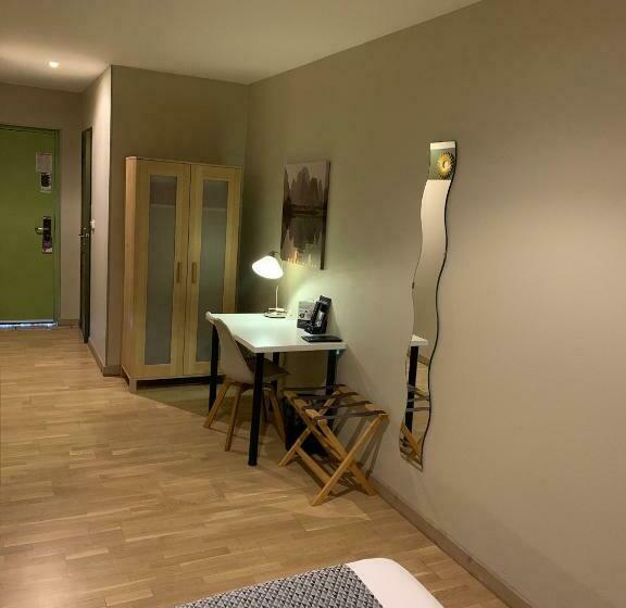 חדר סטנדרט לשלושה, Hôtel Restaurant Caribou