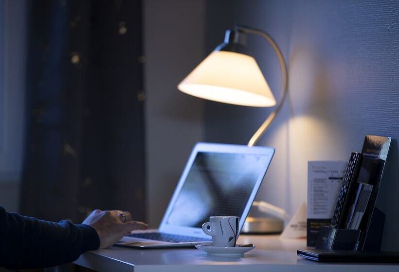 חדר סטנדרט לשלושה, Hôtel Restaurant Caribou