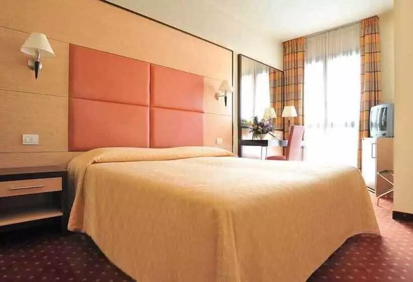 Standard Yhden Hengen Huone, Inn