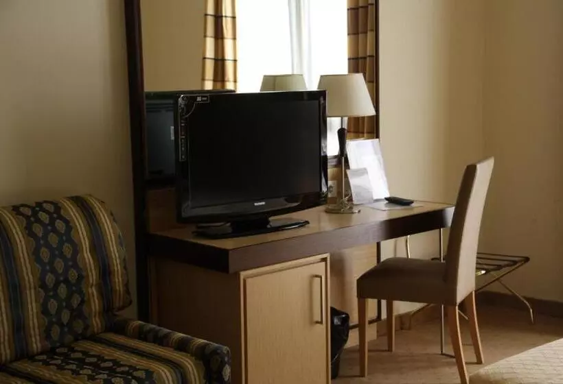 Standard Kolmen Hengen Huone, Inn