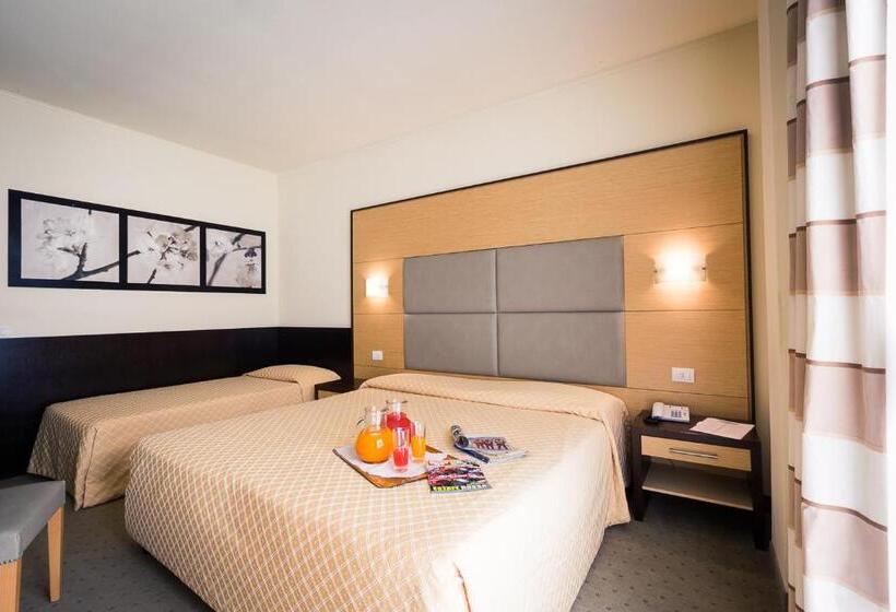 غرفة قياسية ثلاثية, Inn