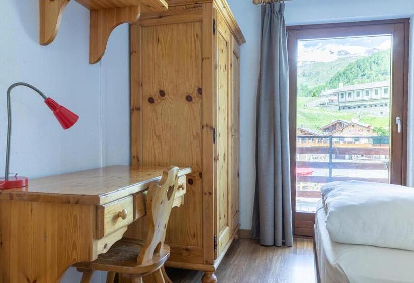 스탠다드 발코니 룸, Meuble' Joli