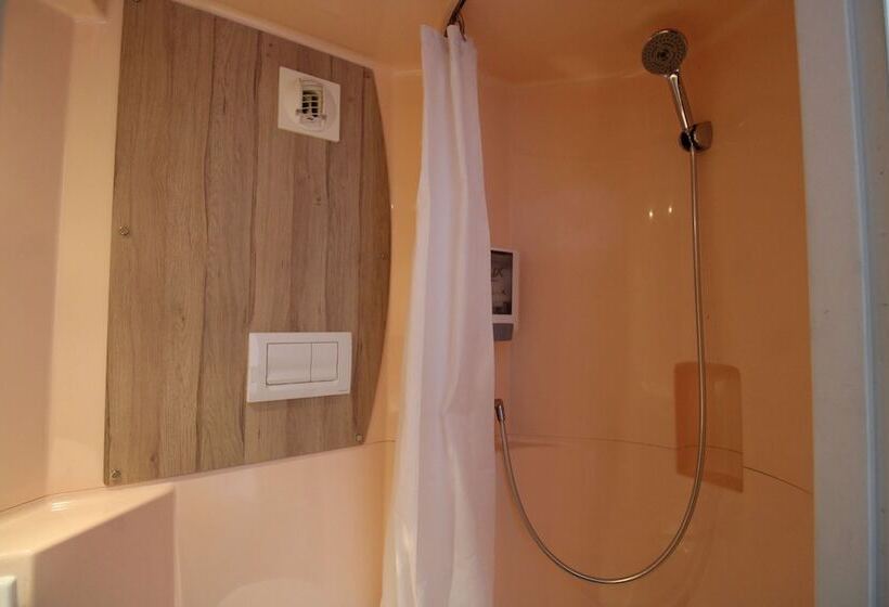 غرفة قياسية سرير مزدوج, Première Classe Melun Senart