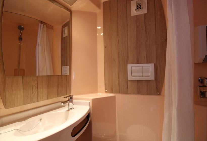 غرفة قياسية سرير مزدوج, Première Classe Melun Senart