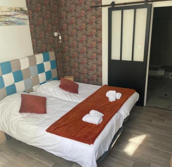 جناح جونيور, Regina