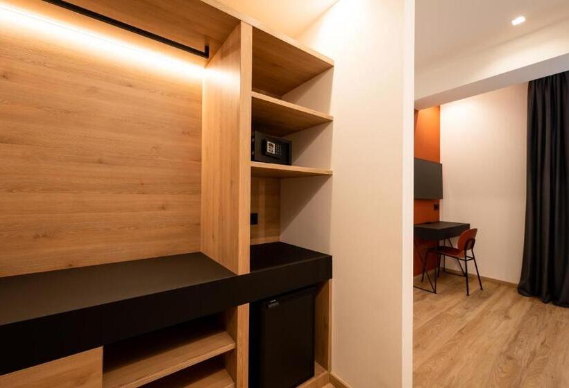 スタンダードルーム, Sporting Riccione