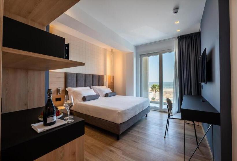 Номер Deluxe Вид на Море с Балконом, Sporting Riccione