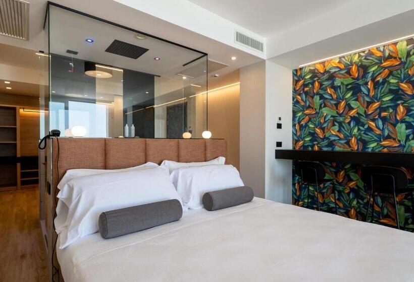 ハイドロマッサージバス付きスイート, Sporting Riccione