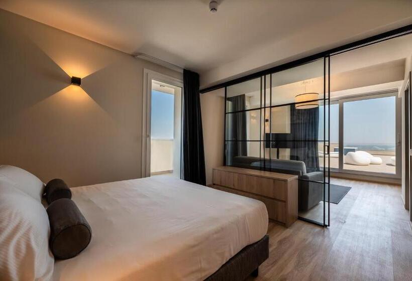 テラス付スイート, Sporting Riccione