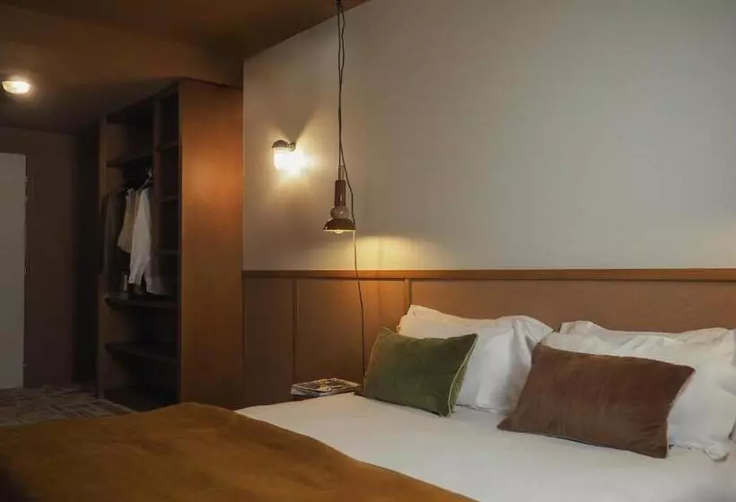 اتاق استاندارد چهار تخته, Hôtel Oré, Saint Malo