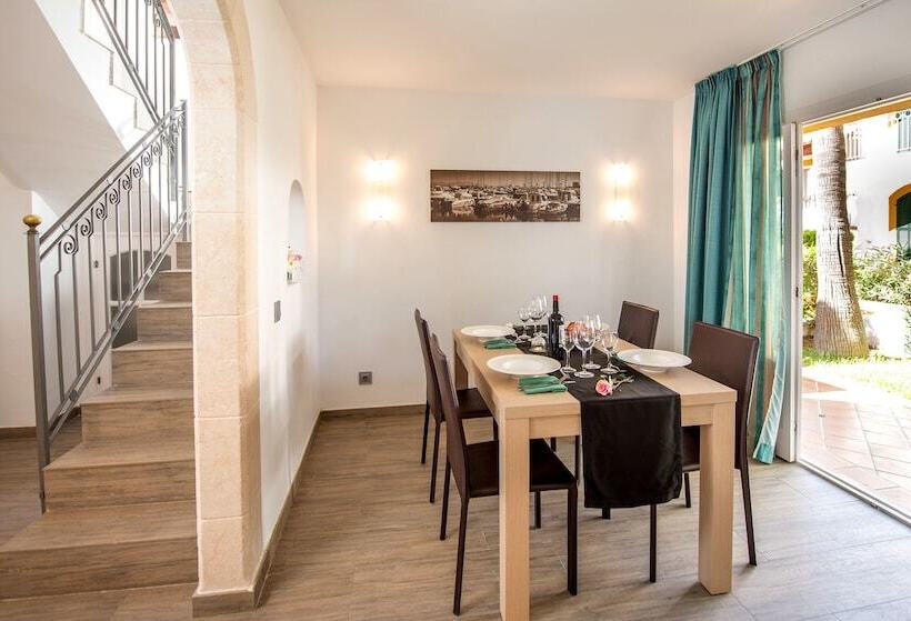 带3个卧室的别墅, Aparthotel Ona Aucanada