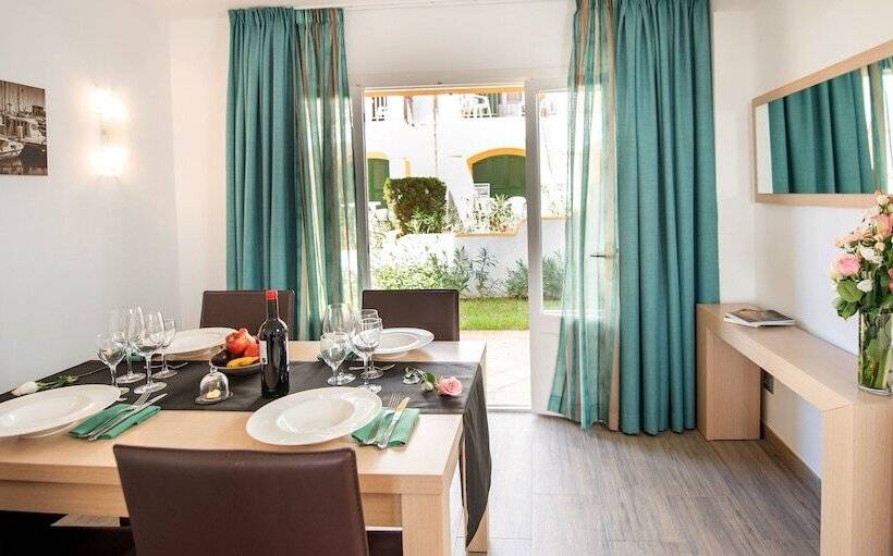 带3个卧室的别墅, Aparthotel Ona Aucanada