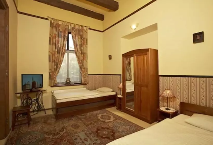 Standard Neljän Hengen Huone, Globtroter Guest House