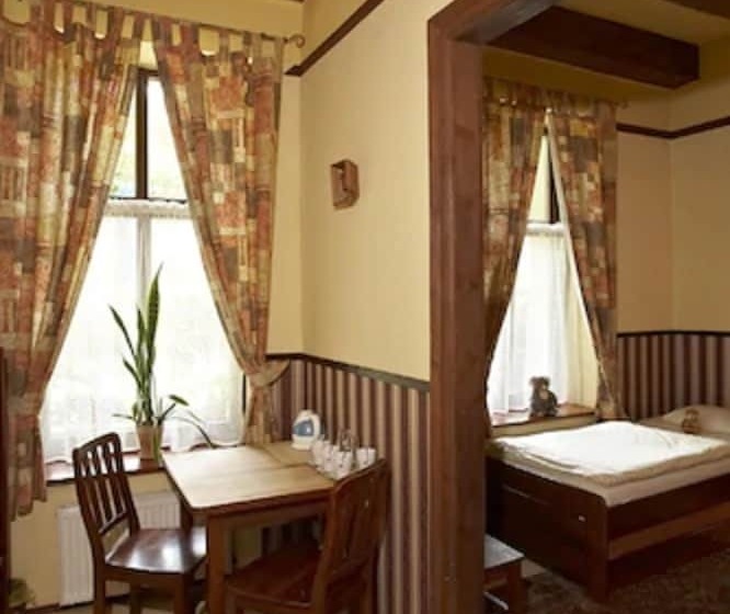 Четырехместный Номер Стандарт, Globtroter Guest House