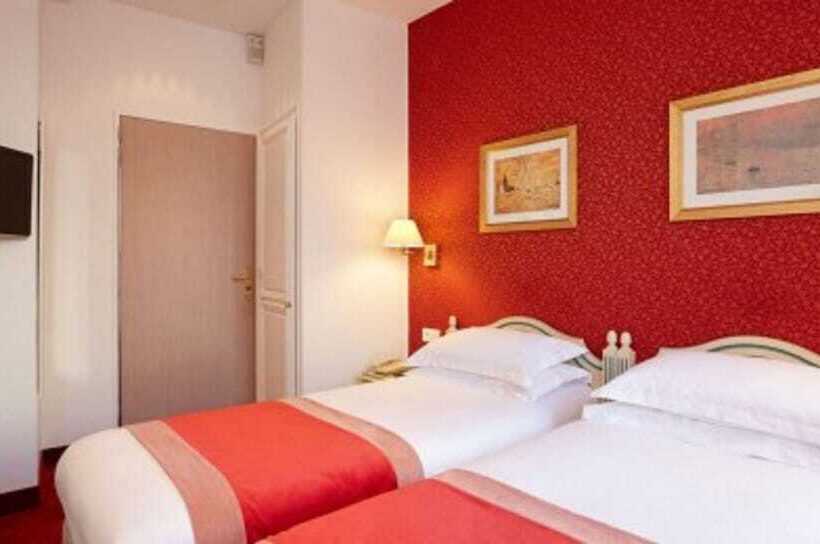 スタンダードルーム, Austin S Saint Lazare